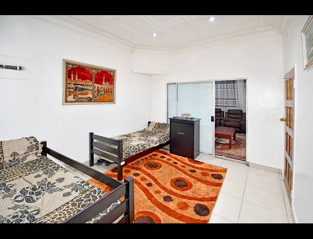4 BEDROOM HOUSE FOR SALE IN MAYFAIR
